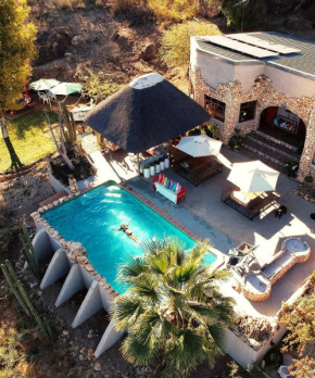 Отель Sasa Safari Camp & Tours  Outjo